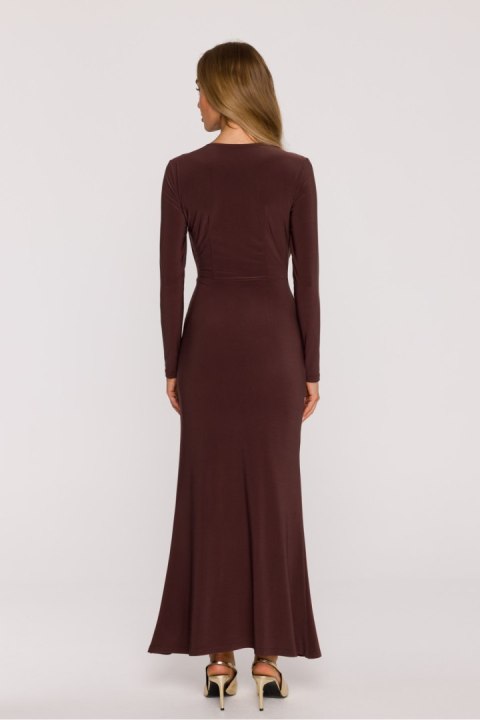 Elegancka i niezwykle kobieca sukienka maxi uszyta z gładkiej dzianiny