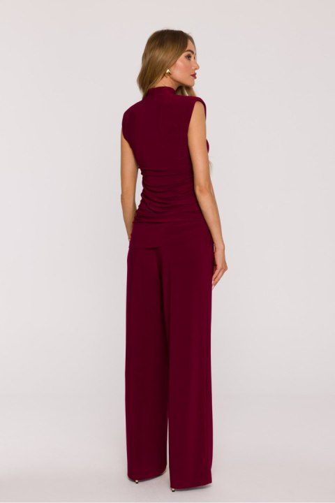 Nowoczesny i elegancki komplet damski uszyty z gładkiej dzianiny bordowy