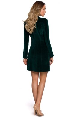 Sukienka welurowa nawiązująca fasonem do kroju dopasowanego żakietu