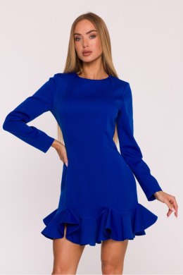 Subtelna i kobieca sukienka uszyta z gładkiej tkaniny o matowym wykończeniu