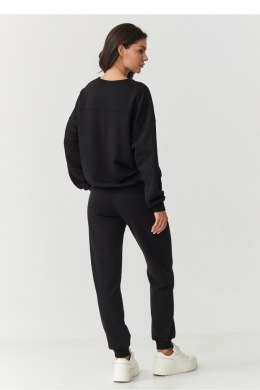 Dresowy, prosty komplet damski czarny