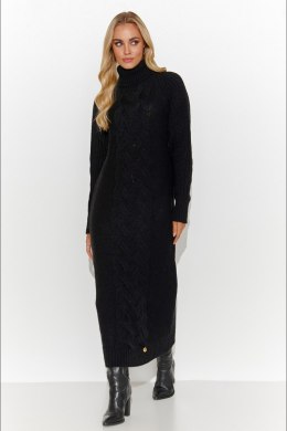 Swetrowa sukienka za kolano