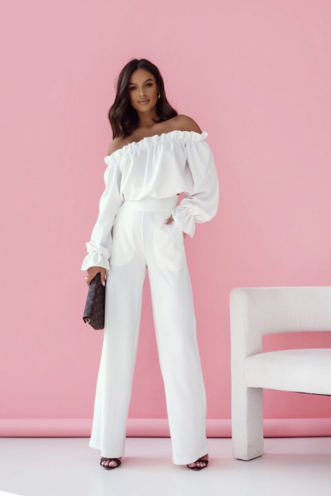 Elegancki i kobiecy komplet damski