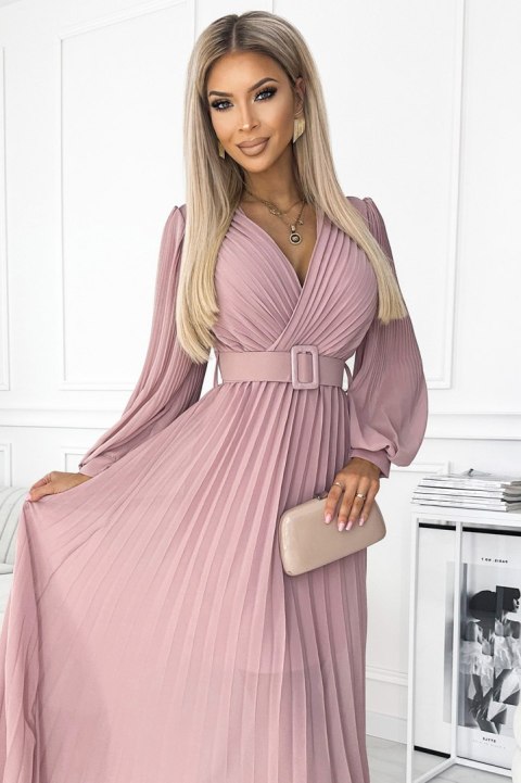 Plisowana sukienka z paskiem i dekoltem