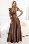 Połyskująca długa suknia z dekoltem