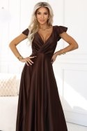 Połyskująca długa suknia z dekoltem