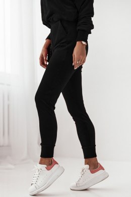 Welurowy mięciutki dres czarny