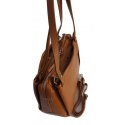 Klasyczna miękka torebka na ramię ,trzy komory ,Włoska skórzana Vera Pelle , Camel LB35C