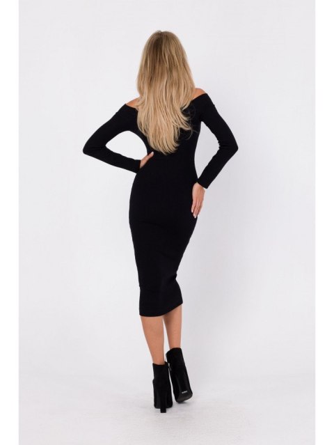 Sukienka z dekoltem opadającym na ramiona