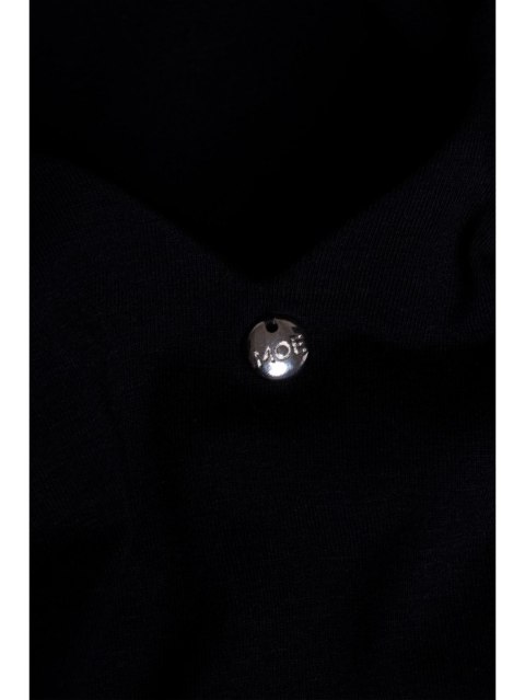 Sukienka maxi z głębokim dekoltem na plecach