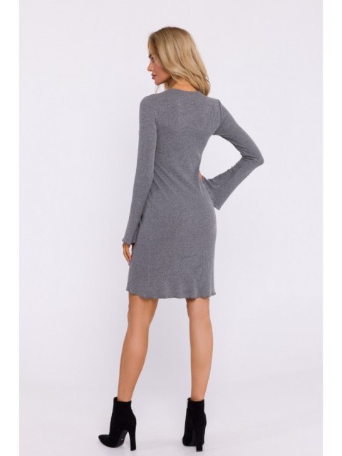 Sukienka prążkowana z poszerzonymi rękawami