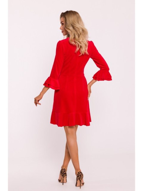 Welurowa sukienka z falbankami