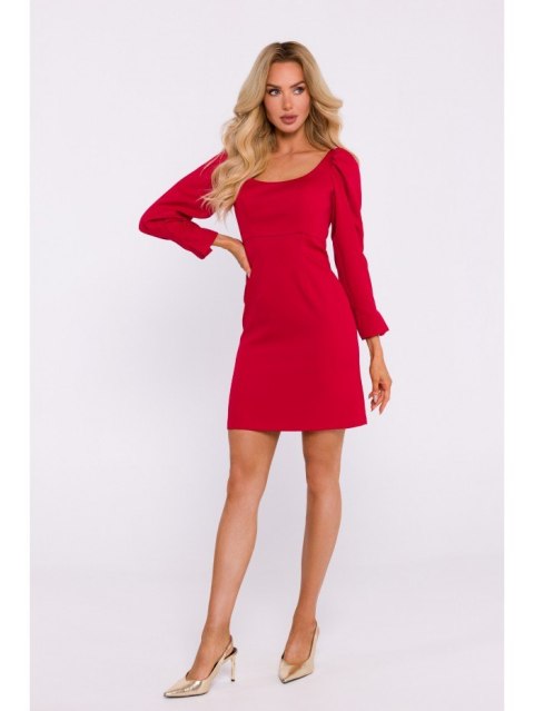 Sukienka mini z głębokim dekoltem