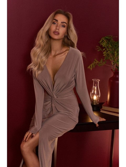 Suknia z elastycznej dzianiny z przeplotem