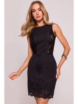 Sukienka koronkowa z nowoczesnymi cięciami