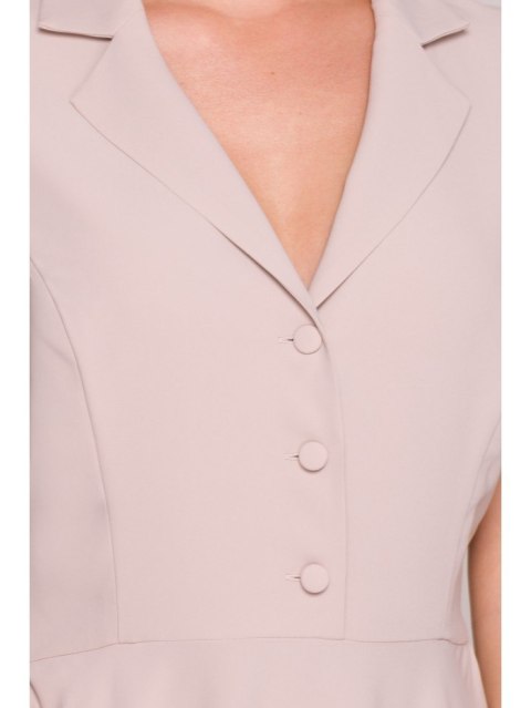 Sukienka z rozpinanym dekoltem