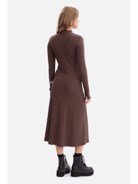 Sukienka z dzianiny prążkowanej