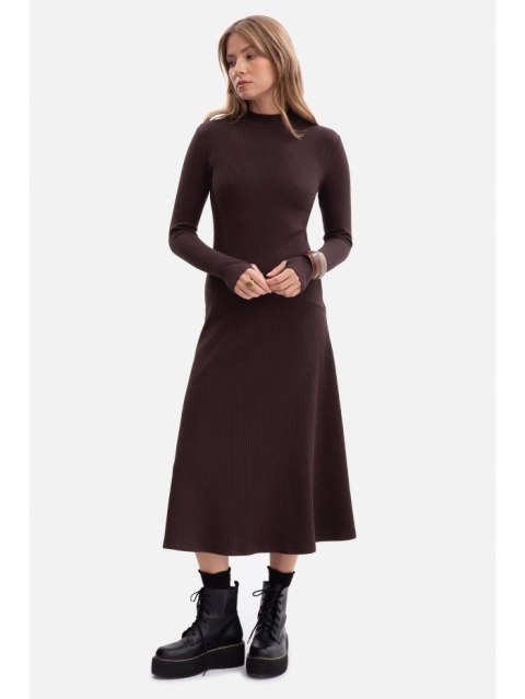 Sukienka z dzianiny prążkowanej